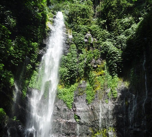 Eksotika Curug Lawe