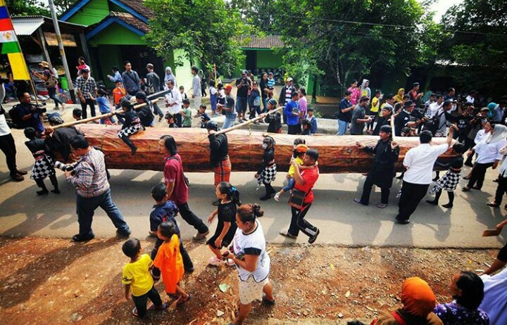 FOTOGRAFI !! TAPI SENI ATAU JURNALISTIK ??