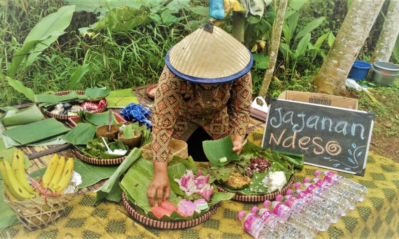 NIKMATNYA KULINER TRADISIONAL DI TENGAH HUTAN KARET
