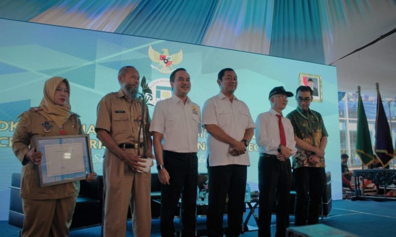 Bakti UDINUS BERIKAN BAKTI SOSIAL PADA LIMA PANTI ASUHAM