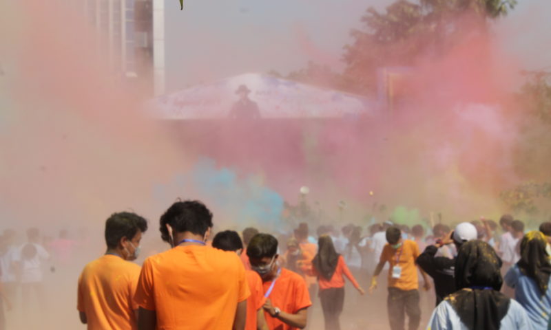 FLASMOB, PENTAS SENI DAN COLOR FUN FIK