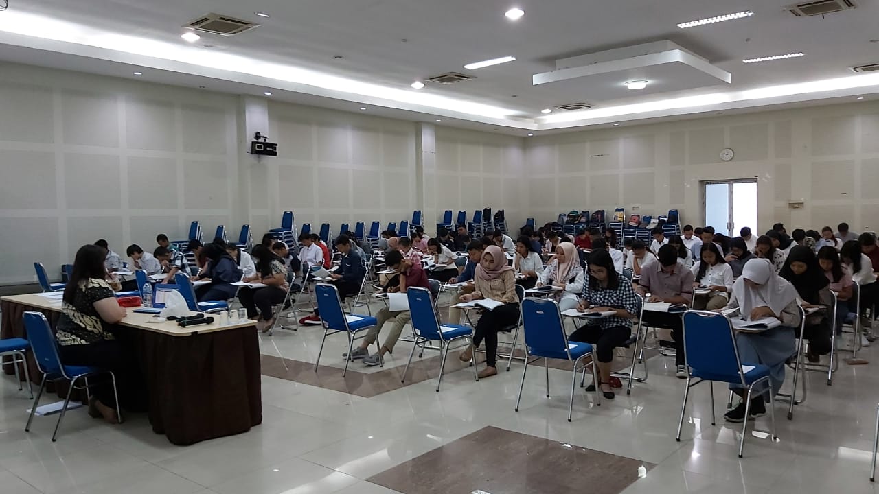 ANTUSIASME PESERTA MENGIKUTI SELEKSI BEASISWA PPA PPTI BCA 2019 DI UDINUS