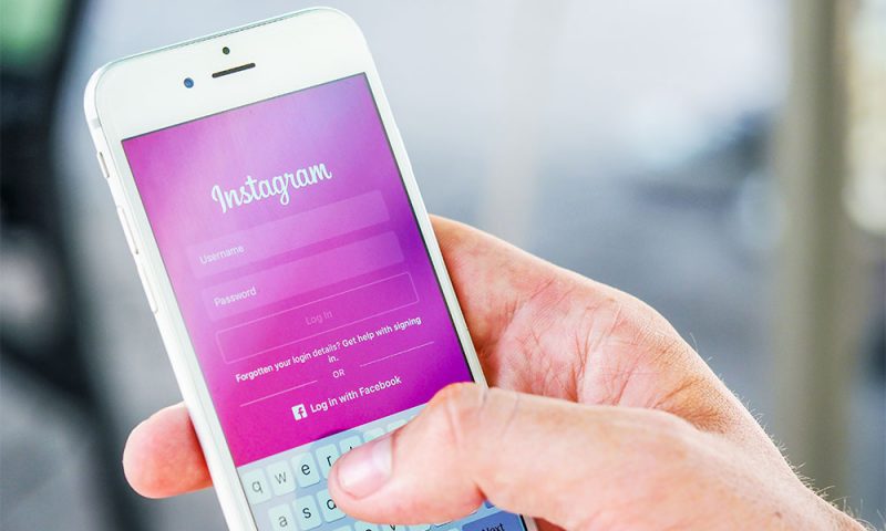 INSTAGRAM MACET, RODA BISNIS MANDEK