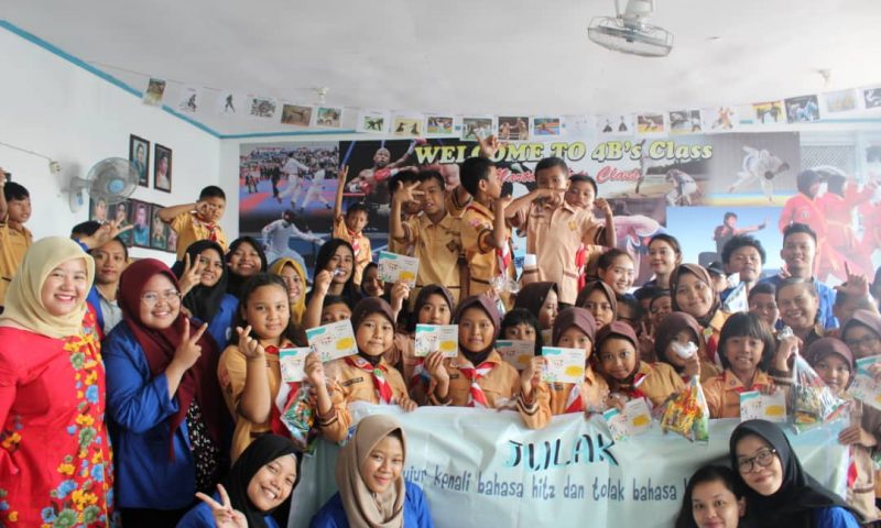 MAHASISWA ILKOM UDINUS SOSIALISASIKAN JULAK DI SDN PENDRIKAN KIDUL SEMARANG