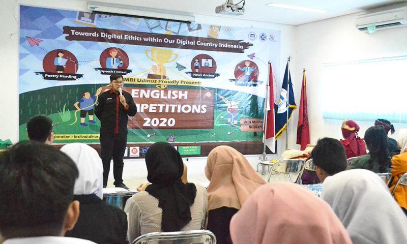 POETRY READING JADI AJANG YANG DITUNGGU DALAM ENGLISH COMPETITION