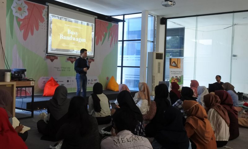 MENCARI AKU GUNCANGKAN EMOSI PESERTA LEWAT HEALING-NYA