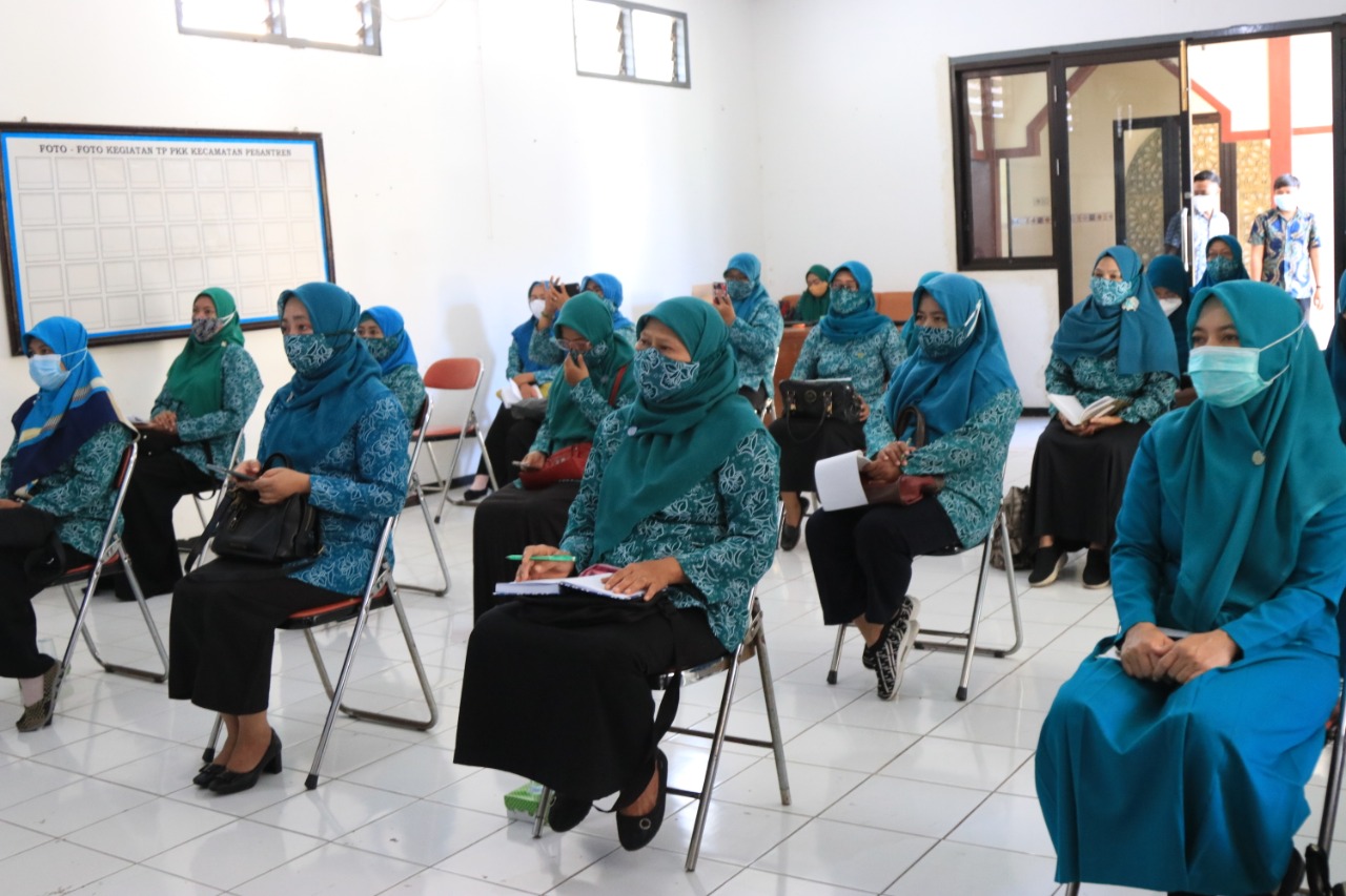 TP-PKK 3 KECAMATAN IKUTI PELATIHAN PITA LILA DARI UNICEF