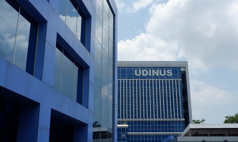 KEUNGGULAN KAMPUS SWASTA TERBAIK SE-JAWA TENGAH, UDINUS