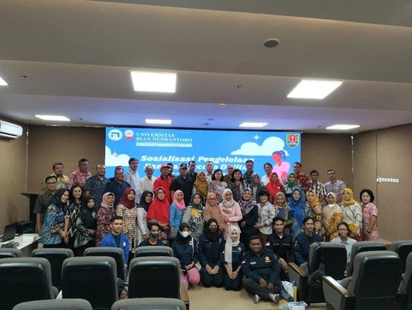 Ciptakan Inovasi Pengelolaan Sampah Secara Digital, Himpunan Mahasiswa Sistem Informasi Udinus Sosialisasikan Aplikasi Sikecik