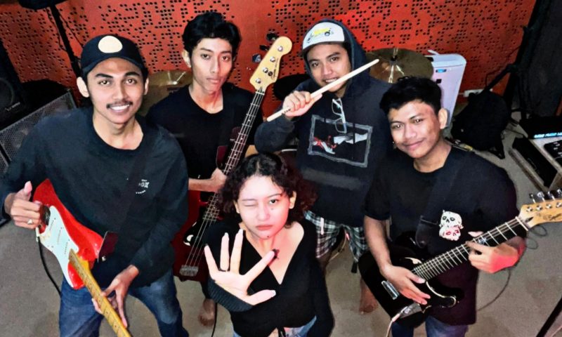 Dengarkan Sekarang! Single Debut “An Extras” dari Lost Emotion Akan Membawamu dalam Perjalanan Emosional.