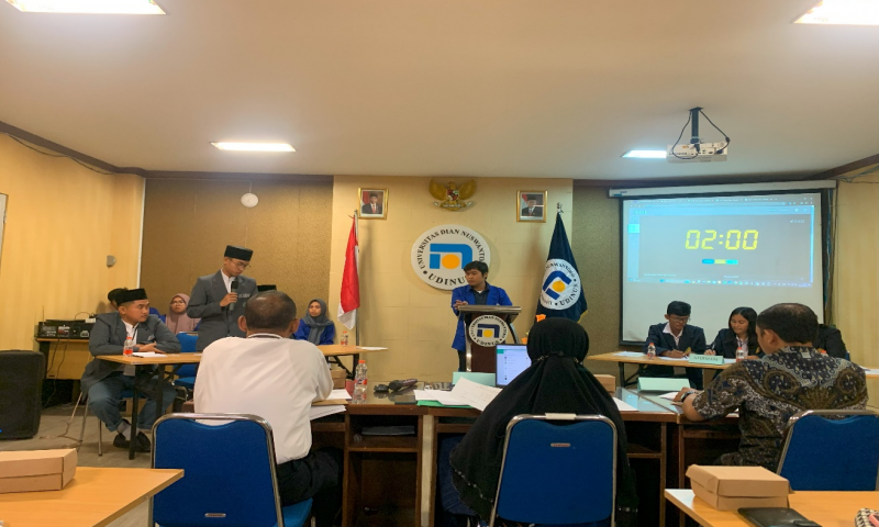Sesi Debat Panas yang Dilaksanakan HM TB dalam Acara Dinus Fest 2024