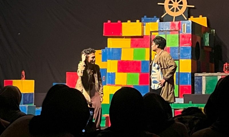 Teater Kaplink Persembahkan ‘Lautan Bernyanyi’, Ajak Masyarakat Nikmati Cerita Paradoks antara Logika dan Hal Mistis