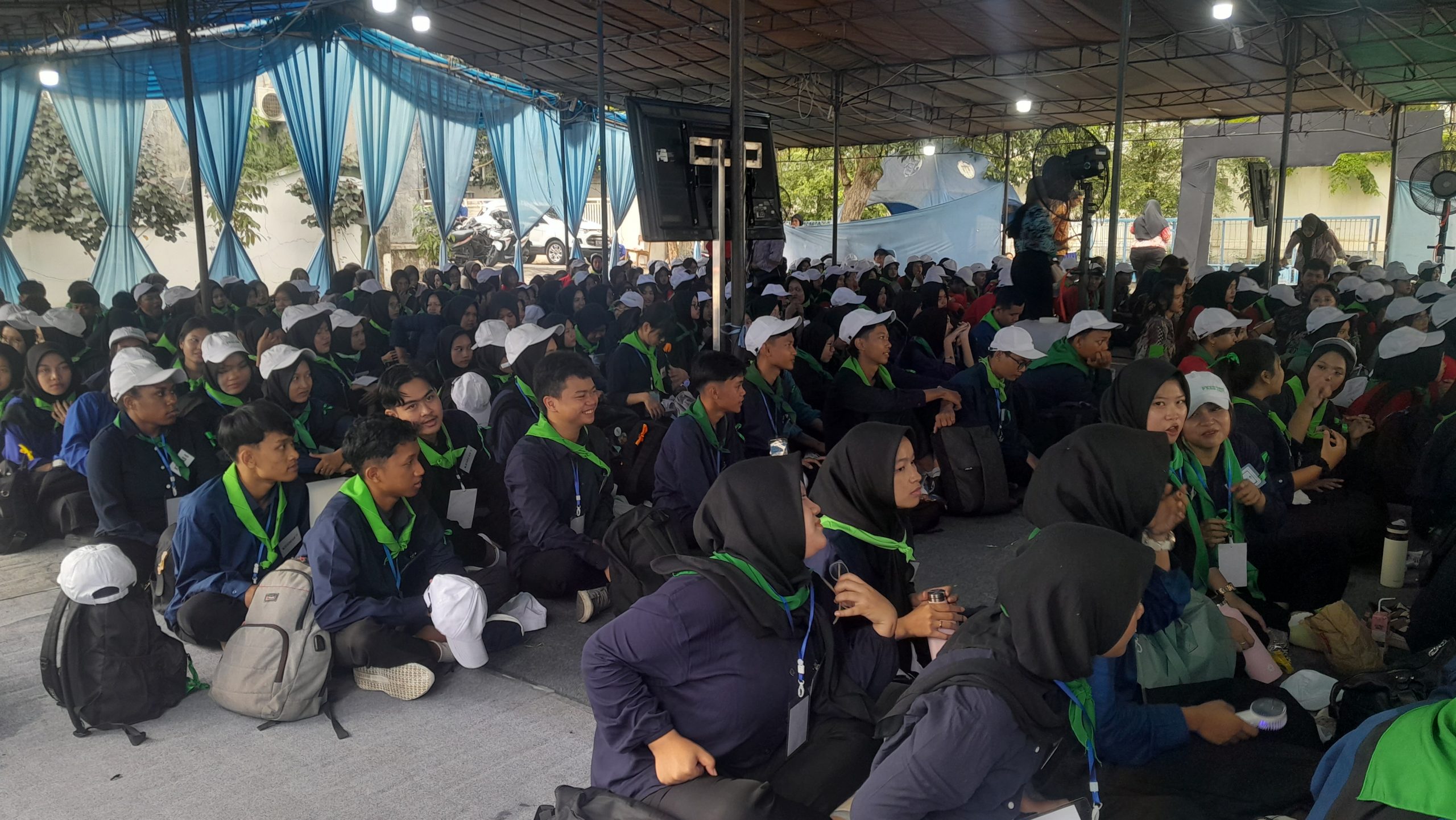 Adakan Kuliah Umum di Dinus Inside 2024, FKes Udinus Bangun Kesadaran Lingkungan dan Kesehatan Mental