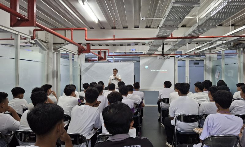 Semangat Dinus Inside 2024: Membangun Karakter Mahasiswa Teknik Elektro di UDINUS