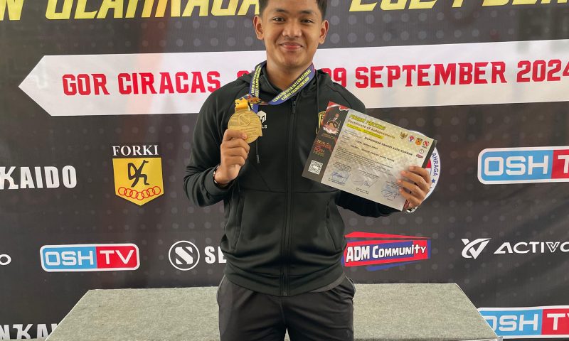 Muhammad Fakhri, Atlet Karate UDINUS, Raih Emas di Debut Kelas Senior pada Senkaido Open Tournament 2024