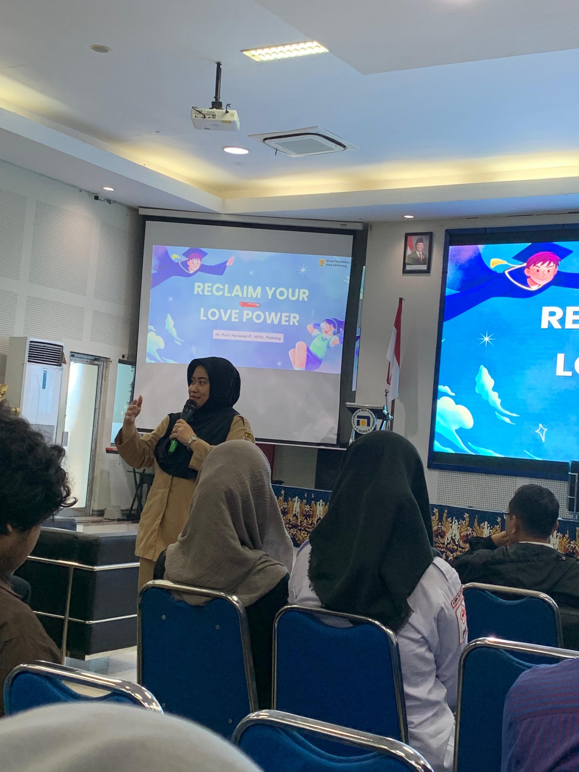 UKM Rumah Sahabat Sadarkan Pentingnya Self Love Melalui Seminar Kesehatan Mental