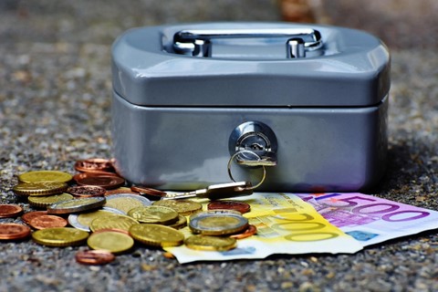 Empat Tips Simpel Mengelola Uang Ala Anak Kos