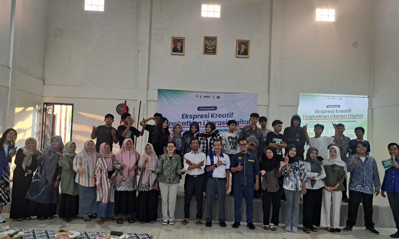 Wartadinus x DNCC Gelar Seminar Literasi Digital Dalam Kegiatan KKN Aktivis 2025