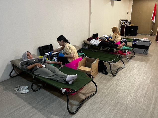 UKM KSR UDINUS Gelar Donor Darah Rutin, Bangun Empati Mahasiswa Lewat Aksi Nyata