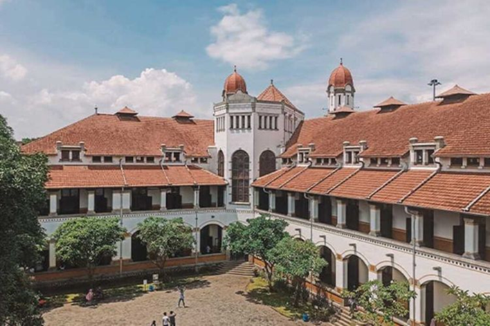 5 Rekomendasi Tempat Wisata Seru yang Wajib Kamu Kunjungi di Semarang