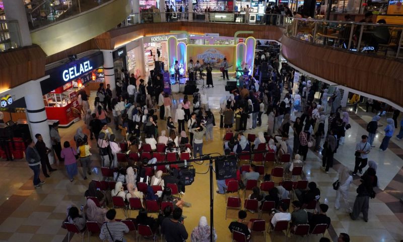 Makjegagigs Vol 03 Gebrak Mall Citraland Lewat Kreativitas Bisnis Musik Mahasiswa Ilkom Udinus
